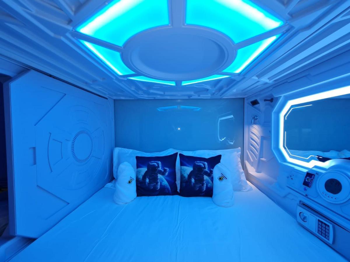 Galaxy Pods Capsule Hotel Boat Quay Singapura Luaran gambar