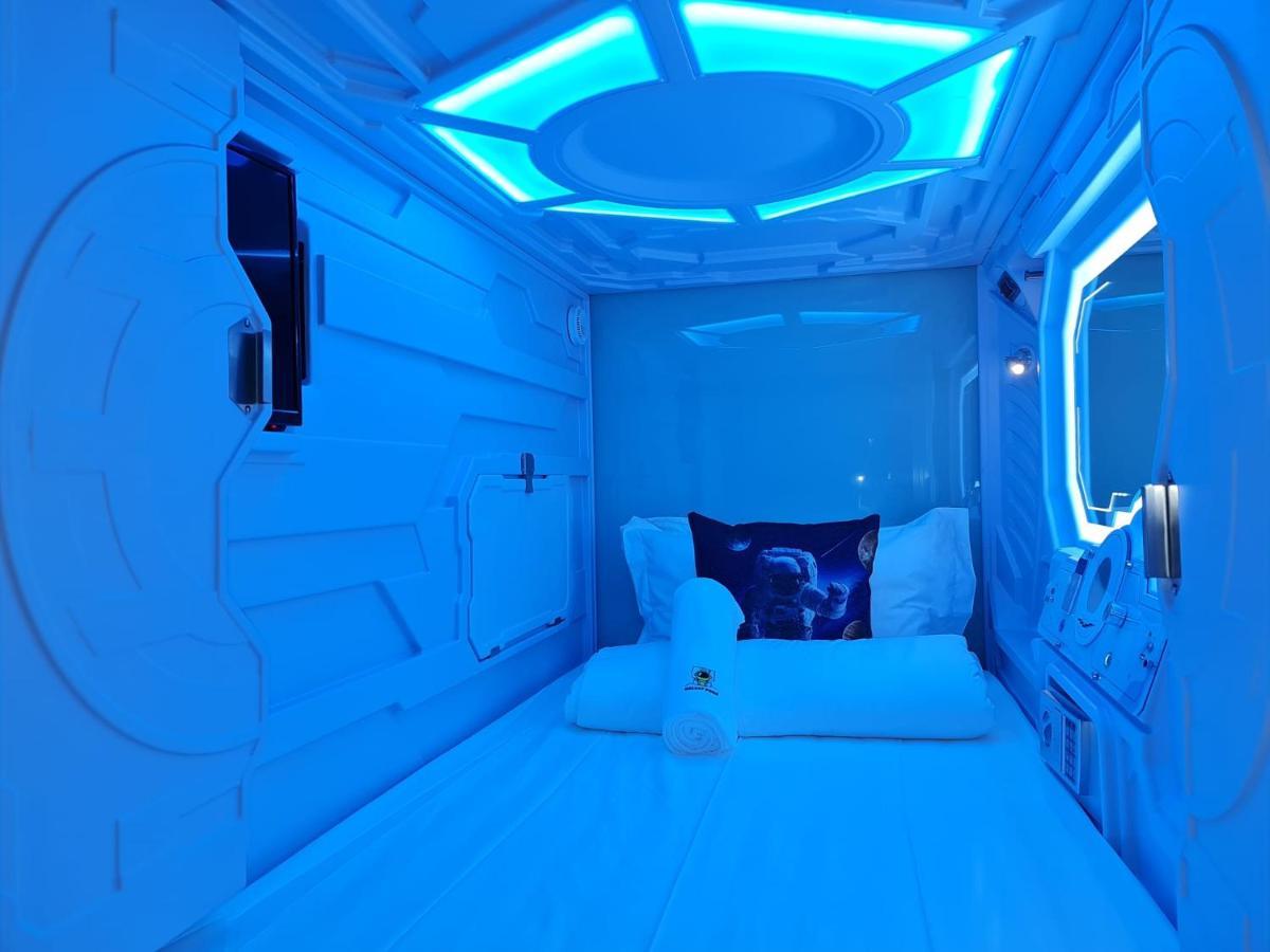 Galaxy Pods Capsule Hotel Boat Quay Singapura Luaran gambar