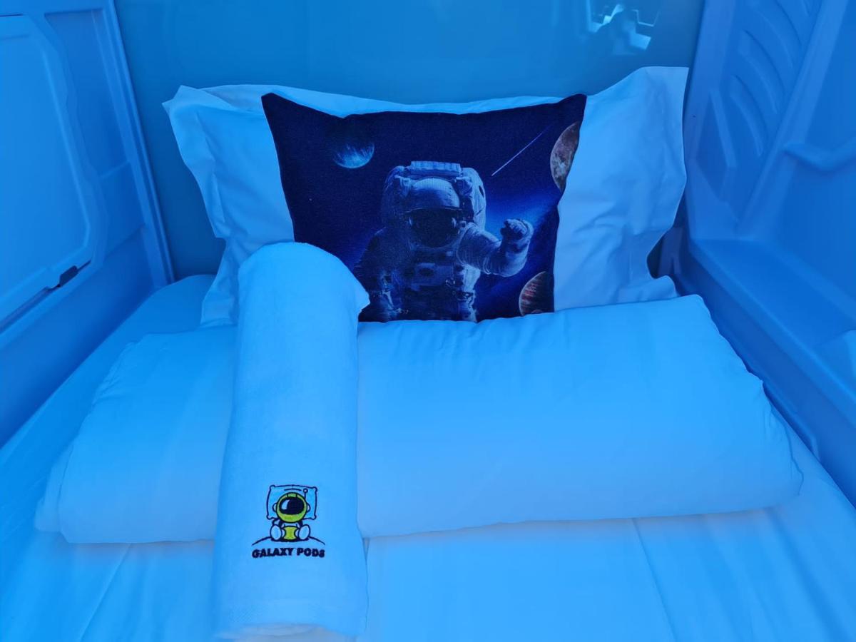 Galaxy Pods Capsule Hotel Boat Quay Singapura Luaran gambar